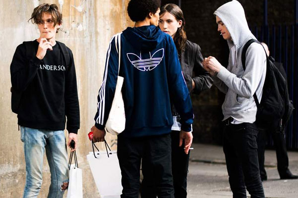 Do You Know the Benefits of Custom Tracksuits?